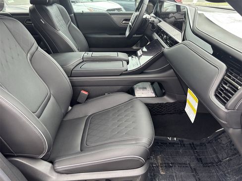 New 2025 INFINITI QX80 Autograph w/ Autograph Exterior Package image 8