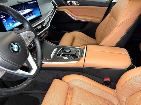 Used 2024 BMW X7 xDrive40i AWD/4WD image 19