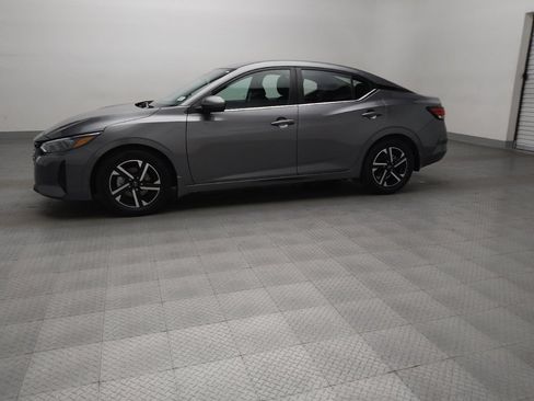 Used 2024 Nissan Sentra SV FWD image 2