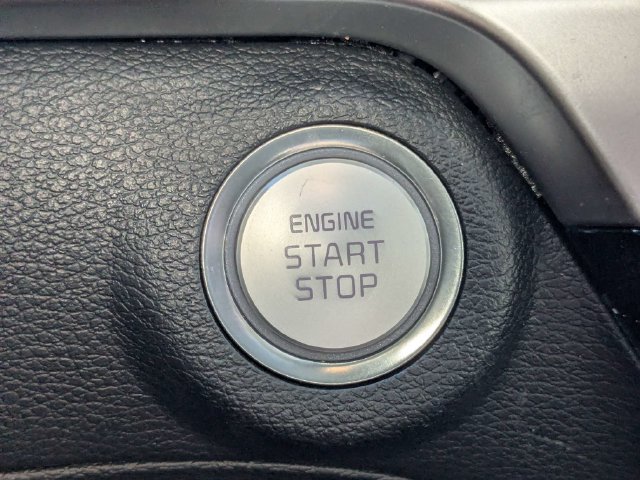 Certified 2025 Kia Telluride EX w/ EX Captain's Chair Package FWD image 33