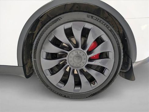 Used 2022 Tesla Model Y Performance image 21