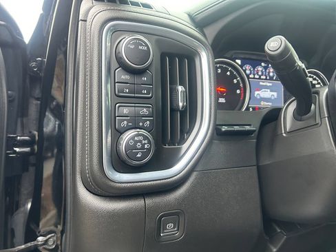 Used 2022 Chevrolet Silverado 1500 High Country w/ Technology Package AWD/4WD image 22