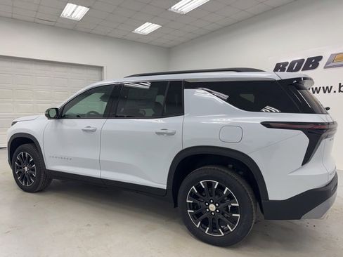 New 2026 Chevrolet Traverse LT w/ Sun and Wheel Package image 7