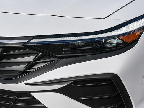 Certified 2026 Hyundai Elantra Sport FWD image 12