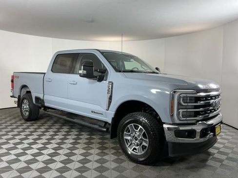 Certified 2025 Ford F350 Lariat w/ FX4 Off-Road Package image 3