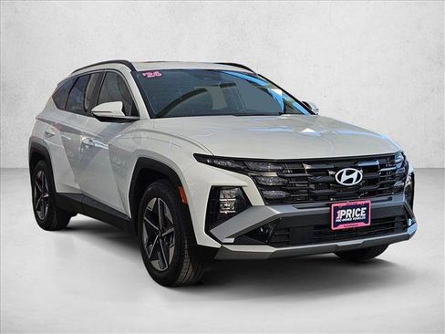 Used 2026 Hyundai Tucson SEL FWD image 3