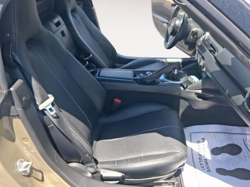 Used 2023 MAZDA MX-5 Miata Grand Touring RWD image 15