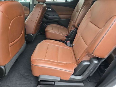 Used 2021 Chevrolet Traverse High Country image 16