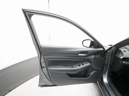 Certified 2025 Nissan Altima 2.5 SV image 27