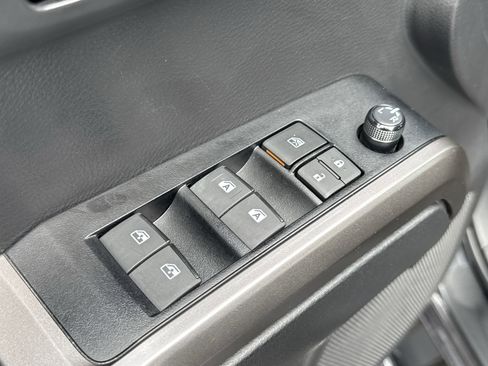 Used 2023 Toyota Tacoma Limited image 24