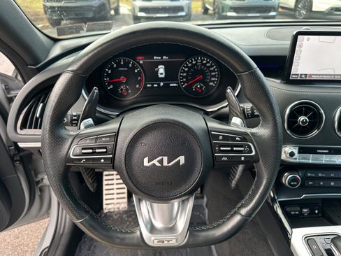 Used 2023 Kia Stinger GT2 image 46