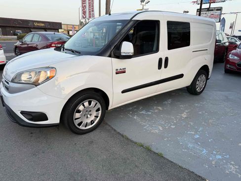 Used 2017 RAM ProMaster City Tradesman SLT w/ Rear Back-up Camera Group FWD image 9