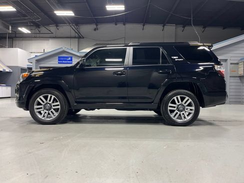 Used 2024 Toyota 4Runner TRD Sport AWD/4WD image 4