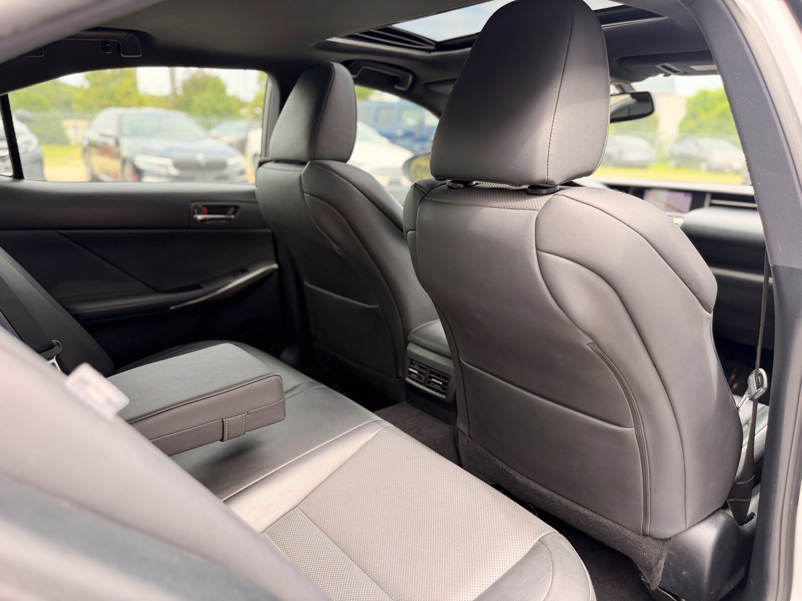 Used 2015 Lexus IS 250 w/ F-Sport Package RWD image 18
