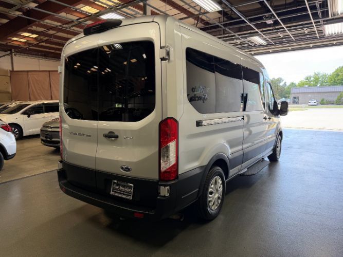 Used 2022 Ford Transit 350 XLT RWD image 5