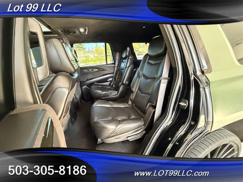 Used 2017 Cadillac Escalade Platinum image 18