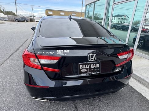 Used 2020 Honda Accord Sport image 3