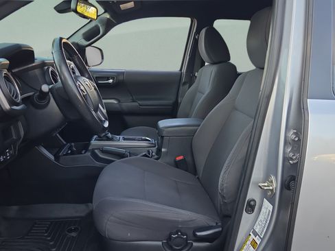 Used 2019 Toyota Tacoma 4x4 Double Cab image 9