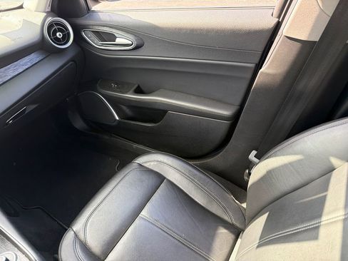 Used 2020 Alfa Romeo Giulia AWD w/ Cold Weather Package image 15