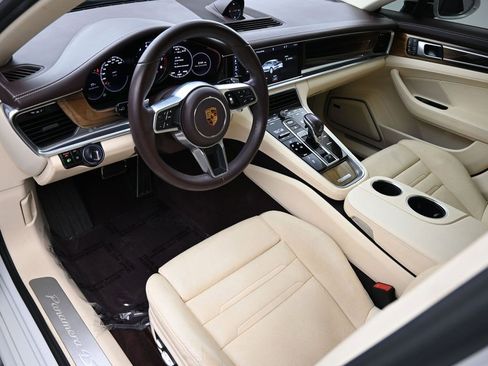 Used 2018 Porsche Panamera 4S image 4