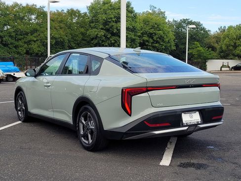Used 2025 Kia K4 FWD image 8
