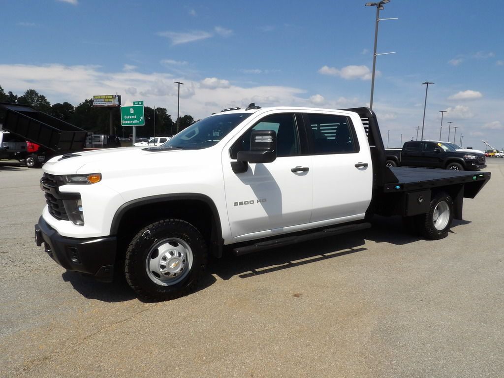 Used 2024 Chevrolet Silverado 3500 W/T w/ Snow Plow Prep Package AWD/4WD image 3
