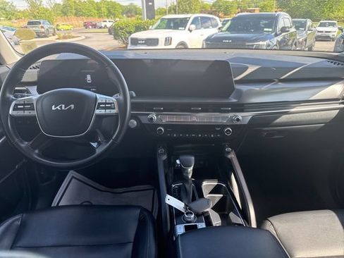 Certified 2023 Kia Telluride S w/ S Sunroof Package AWD/4WD image 14