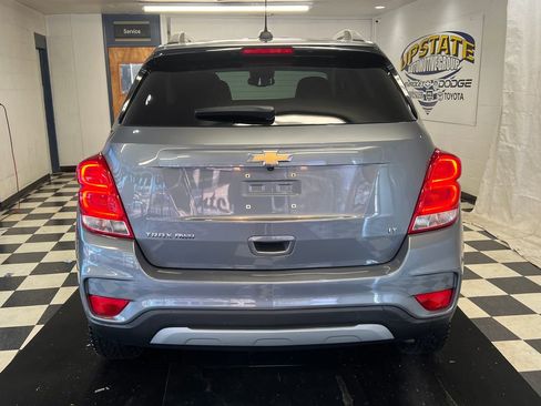 Used 2019 Chevrolet Trax LT w/ LT Convenience Package AWD/4WD image 9