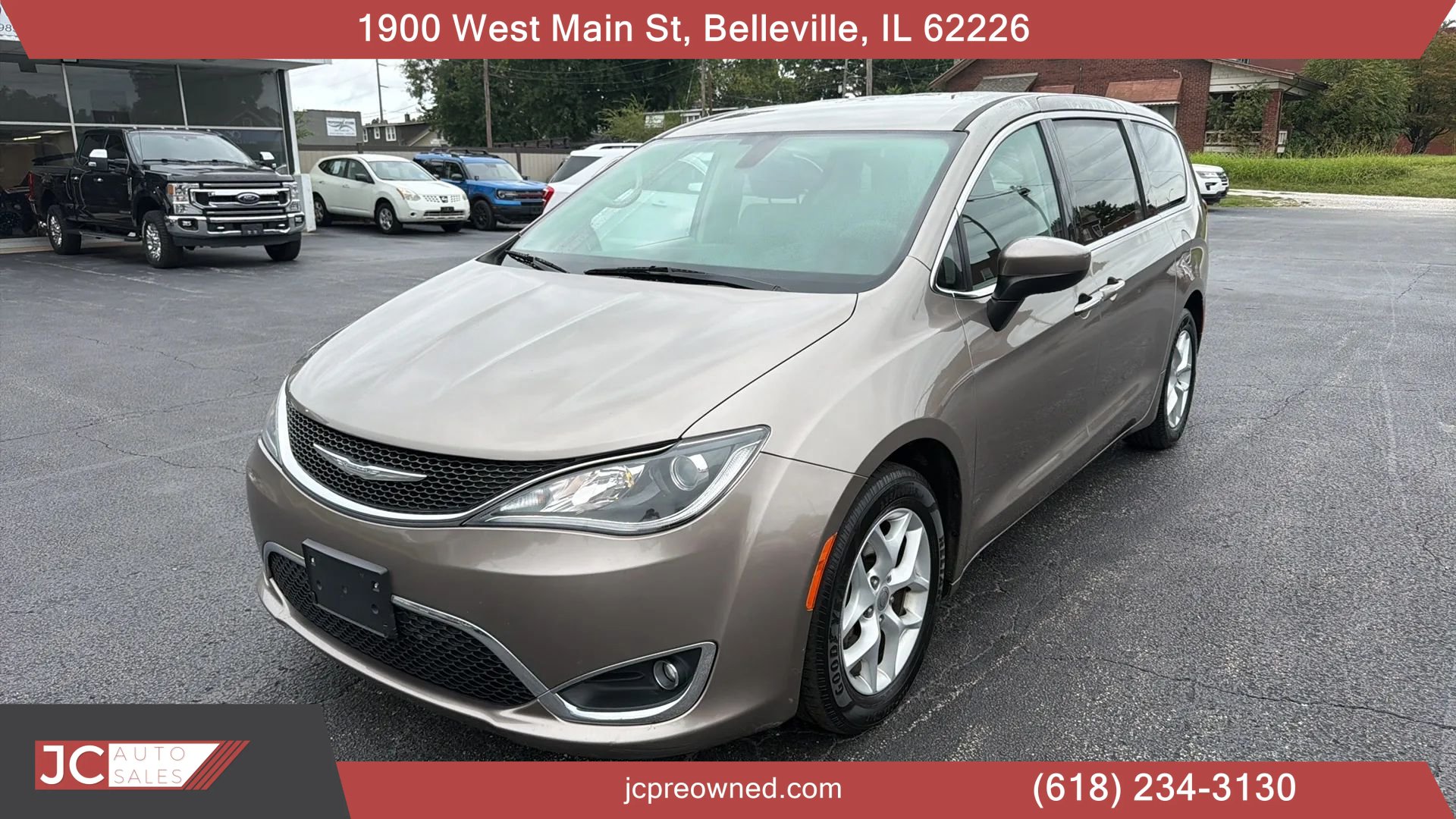 Used 2017 Chrysler Pacifica Touring Plus w/ Tire & Wheel Group FWD image 1