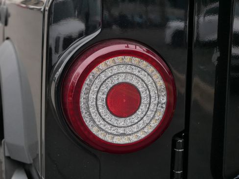 New 2026 INEOS Grenadier Black Edition image 17