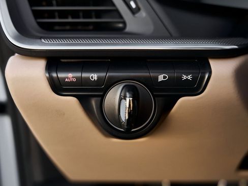 Used 2024 Porsche 911 Turbo image 44