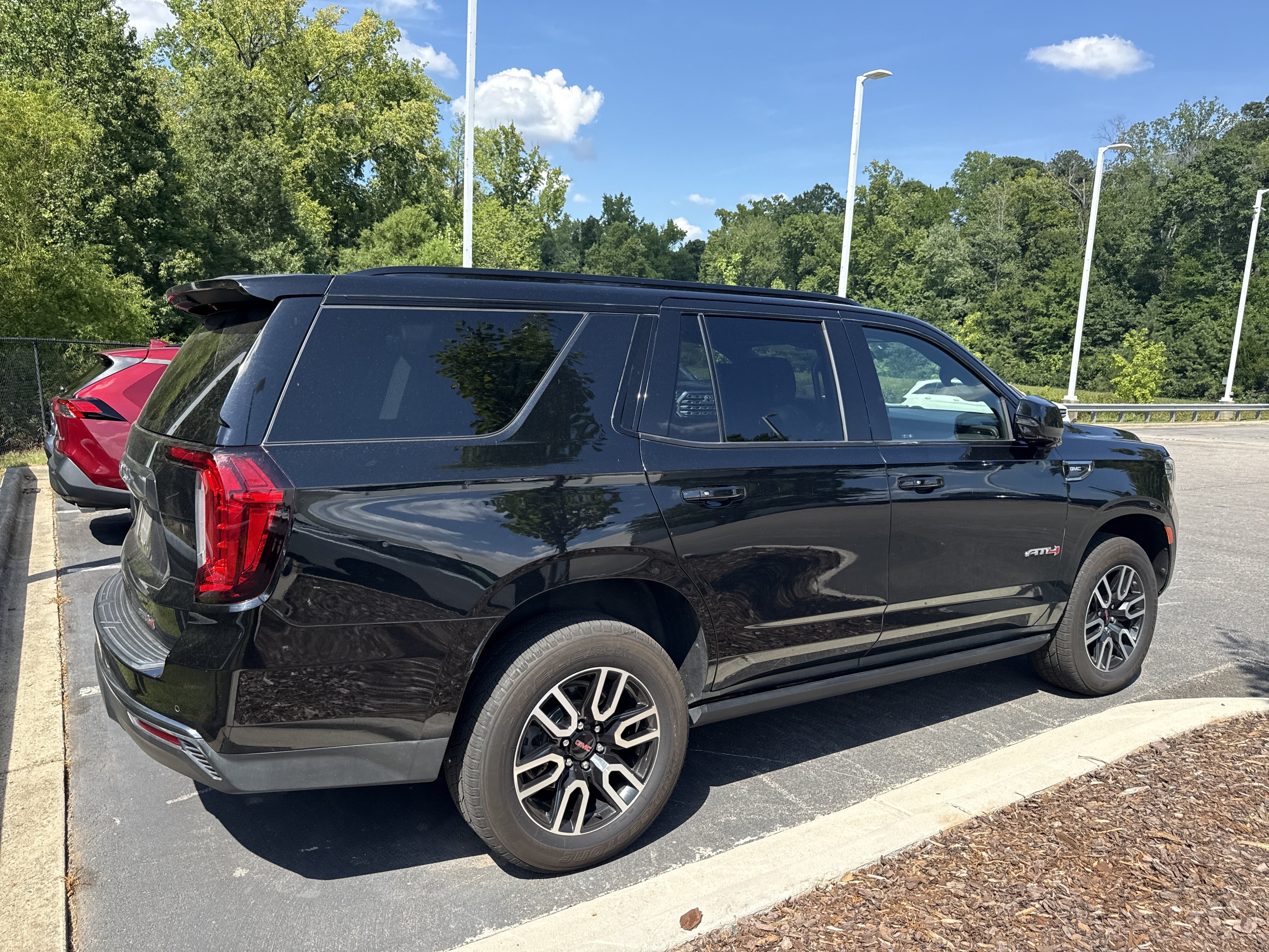 Used 2021 GMC Yukon AT4 w/ AT4 Premium Package AWD/4WD image 42