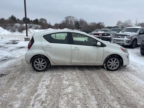 Used 2015 Toyota Prius C Four image 14