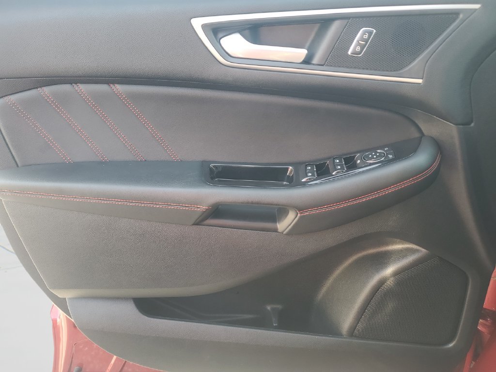 Used 2020 Ford Edge ST-Line FWD image 14