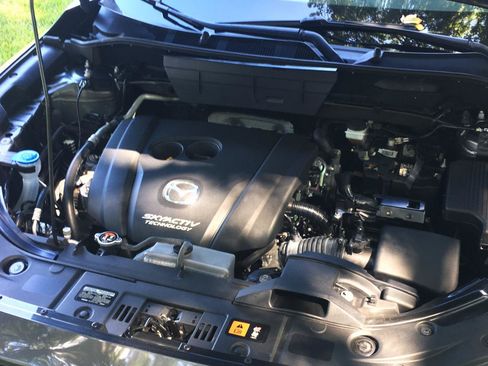 Used 2018 MAZDA CX-5 Touring w/ Preferred Equipment Package FWD image 32