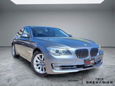 Used 2013 BMW 740i RWD image 1