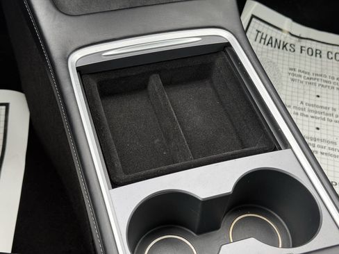 Used 2021 Tesla Model Y Long Range image 28