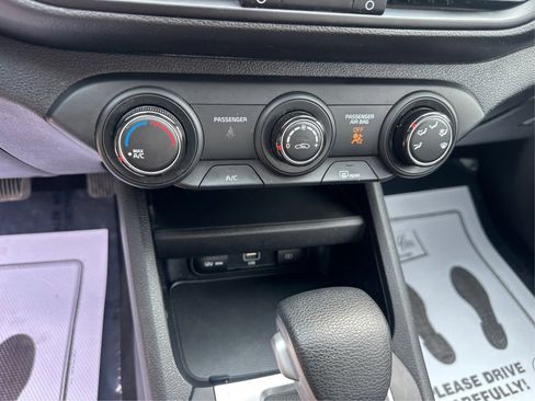 Used 2024 Kia Forte LXS w/ LXS Technology Package image 35