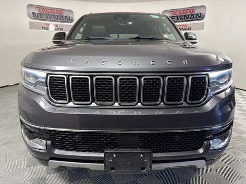 Used 2024 Jeep Wagoneer L Series II image 9