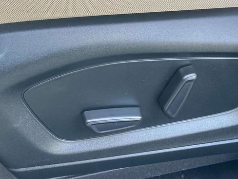 Used 2020 Ford Explorer 2WD image 18