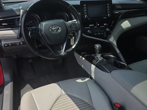 Used 2021 Toyota Camry SE FWD image 20