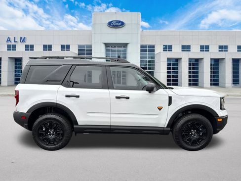 New 2025 Ford Bronco Sport Badlands image 4