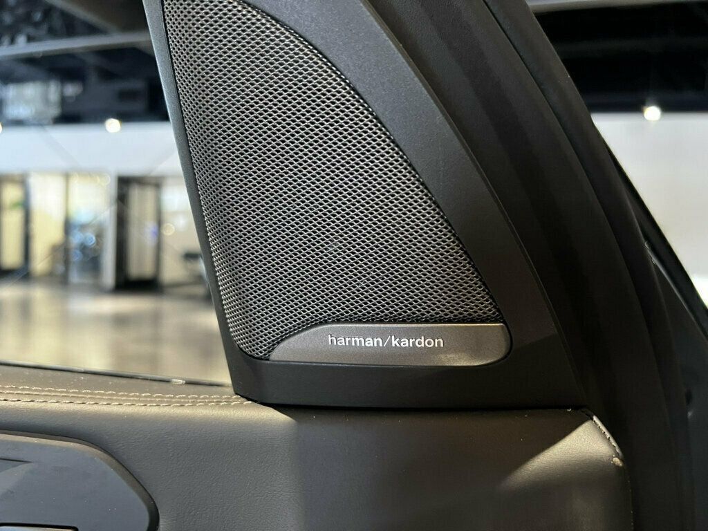 Used 2022 BMW X5 M50i w/ Executive Package AWD/4WD image 17