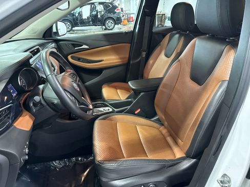 Used 2020 Buick Encore GX Essence w/ Experience Buick Package AWD/4WD image 4