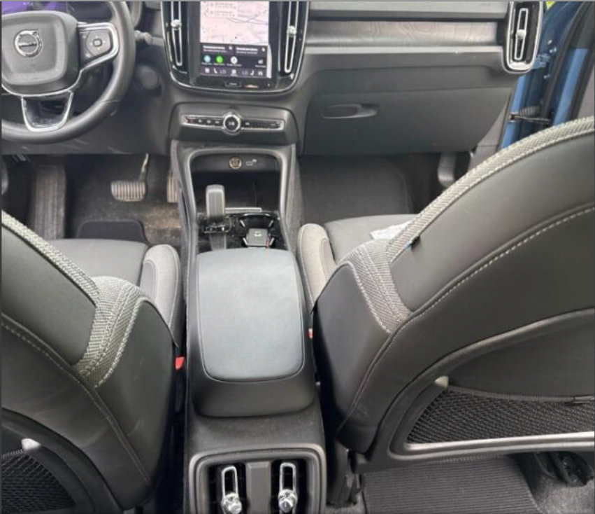 Used 2023 Volvo C40 Recharge Core AWD/4WD image 11