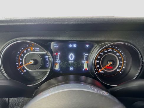 Used 2021 Jeep Gladiator Overland w/ Popular Equipment Package AWD/4WD image 14