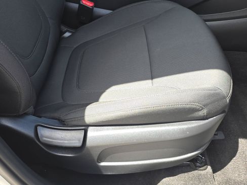 Used 2024 Hyundai Tucson SE FWD image 17