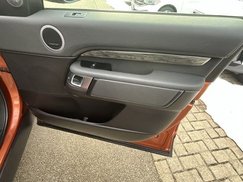 Used 2018 Land Rover Discovery HSE image 31