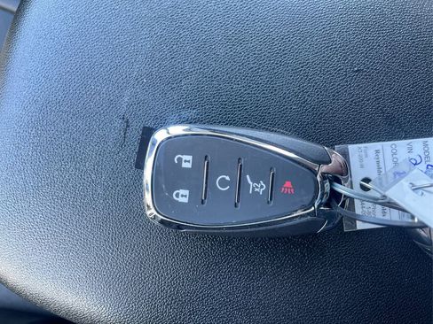 Used 2024 Chevrolet Equinox LT image 44