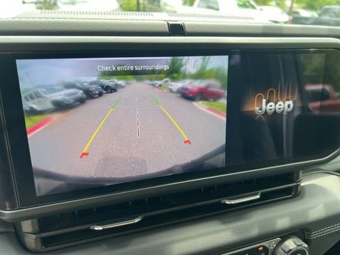 Used 2025 Jeep Wrangler Unlimited Sahara w/ Safety Group AWD/4WD image 25
